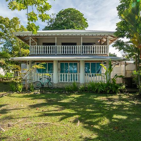 Casa Blanca Beachfront House With Shared Pool Access Pangea Lodge Manzanillo  Ngoại thất bức ảnh