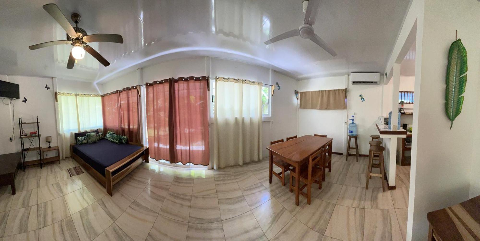 Casa Blanca Beachfront House With Shared Pool Access Pangea Lodge Manzanillo  Ngoại thất bức ảnh